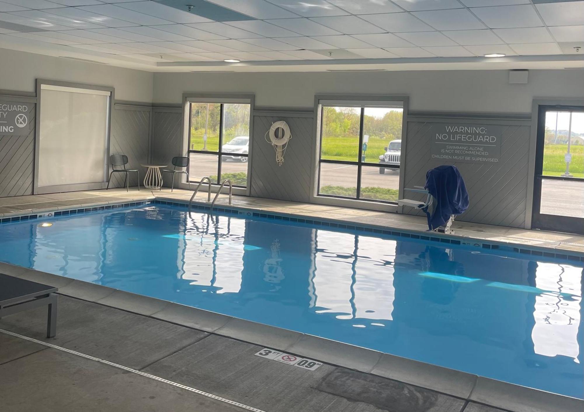 Spark By Hilton Newcomerstown Екстер'єр фото