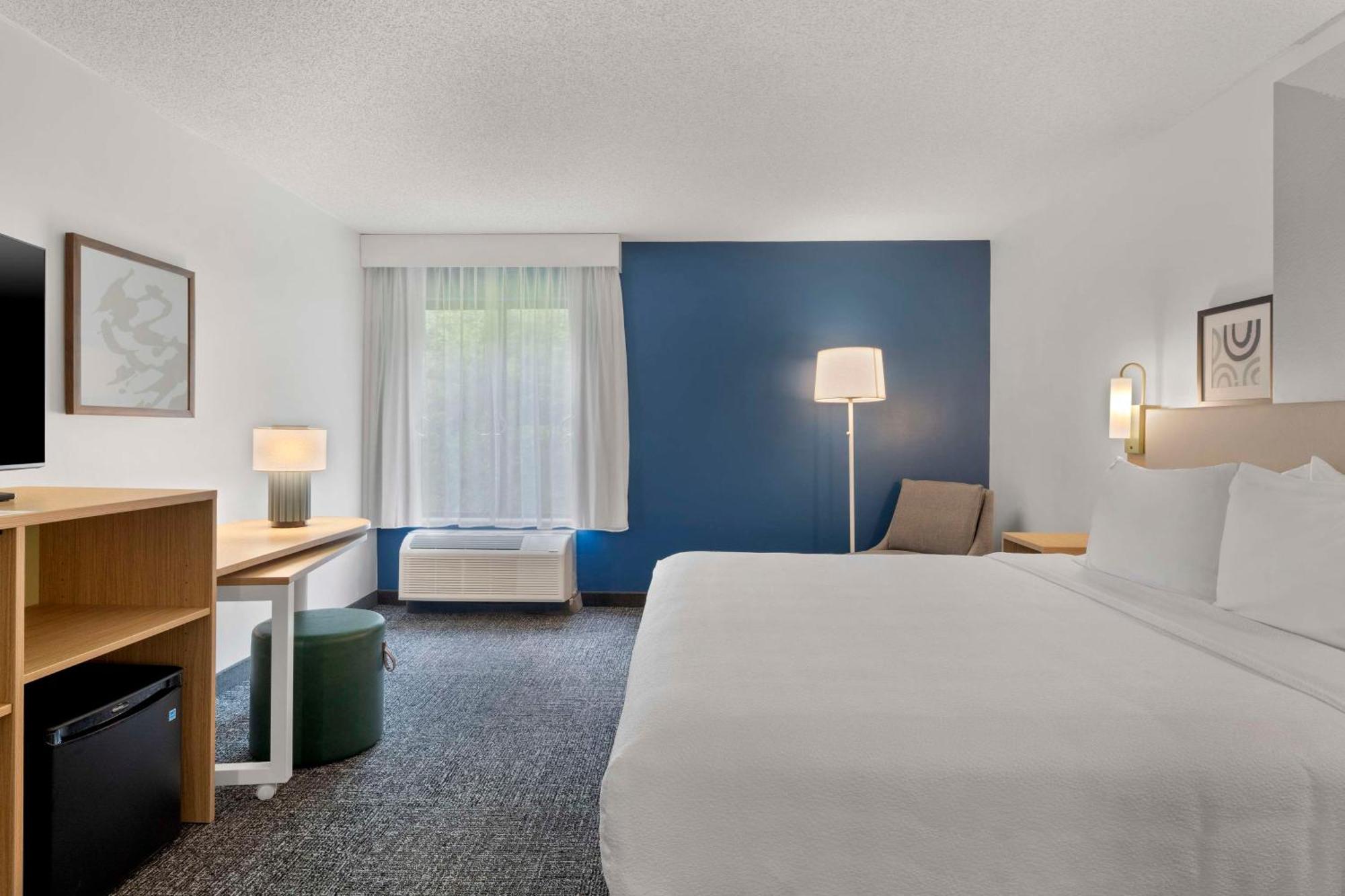 Spark By Hilton Newcomerstown Екстер'єр фото
