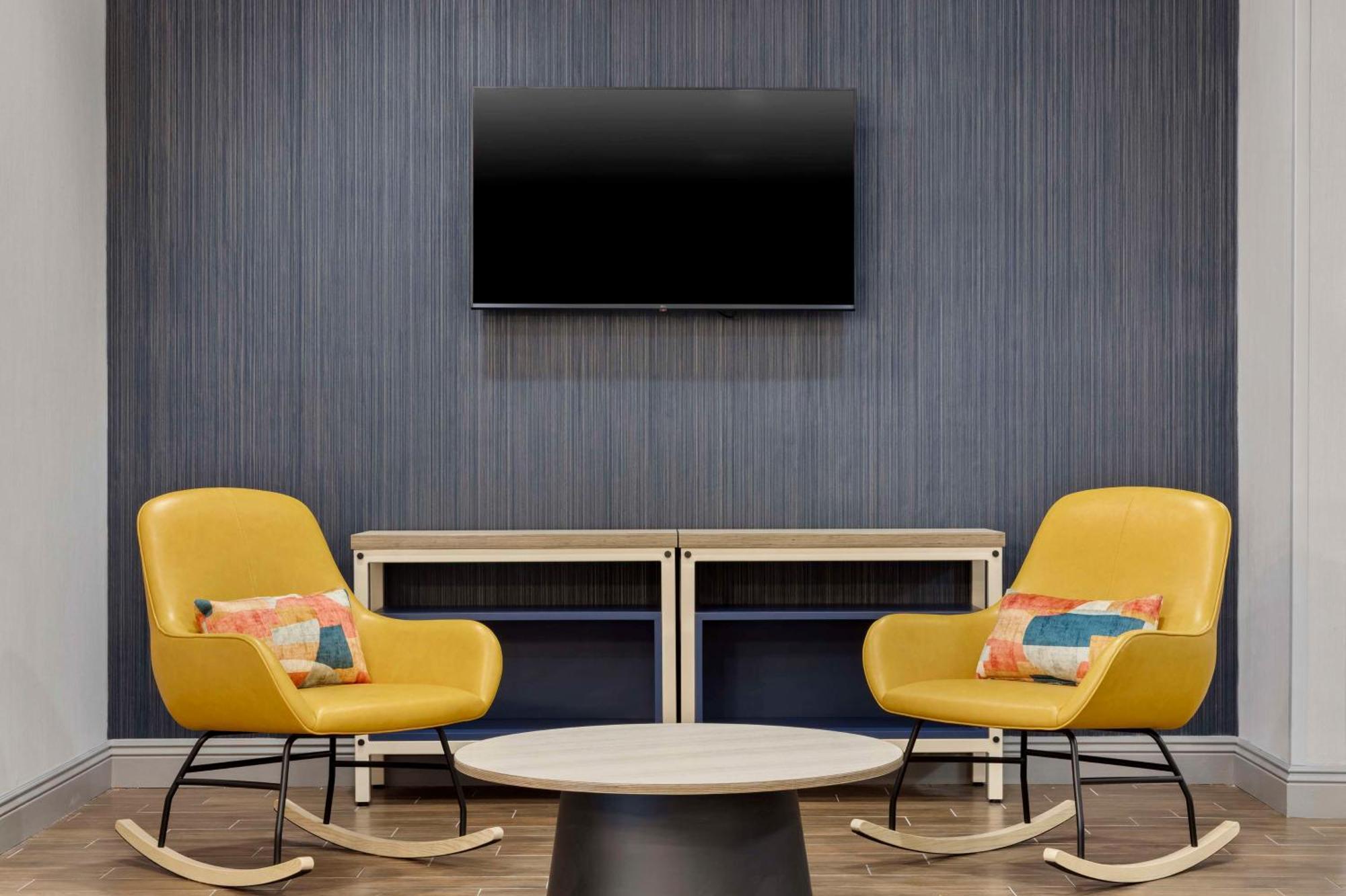 Spark By Hilton Newcomerstown Екстер'єр фото