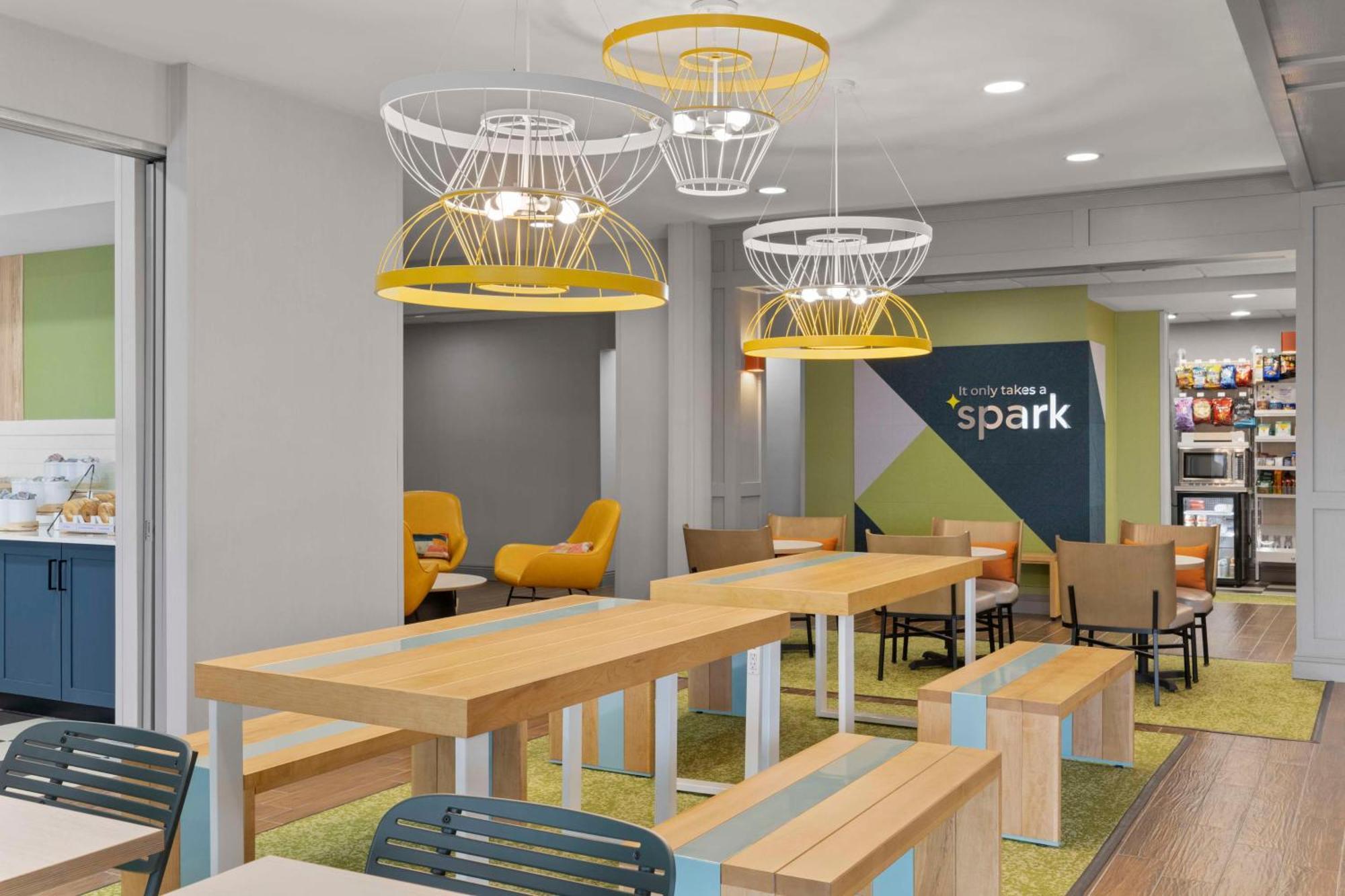 Spark By Hilton Newcomerstown Екстер'єр фото